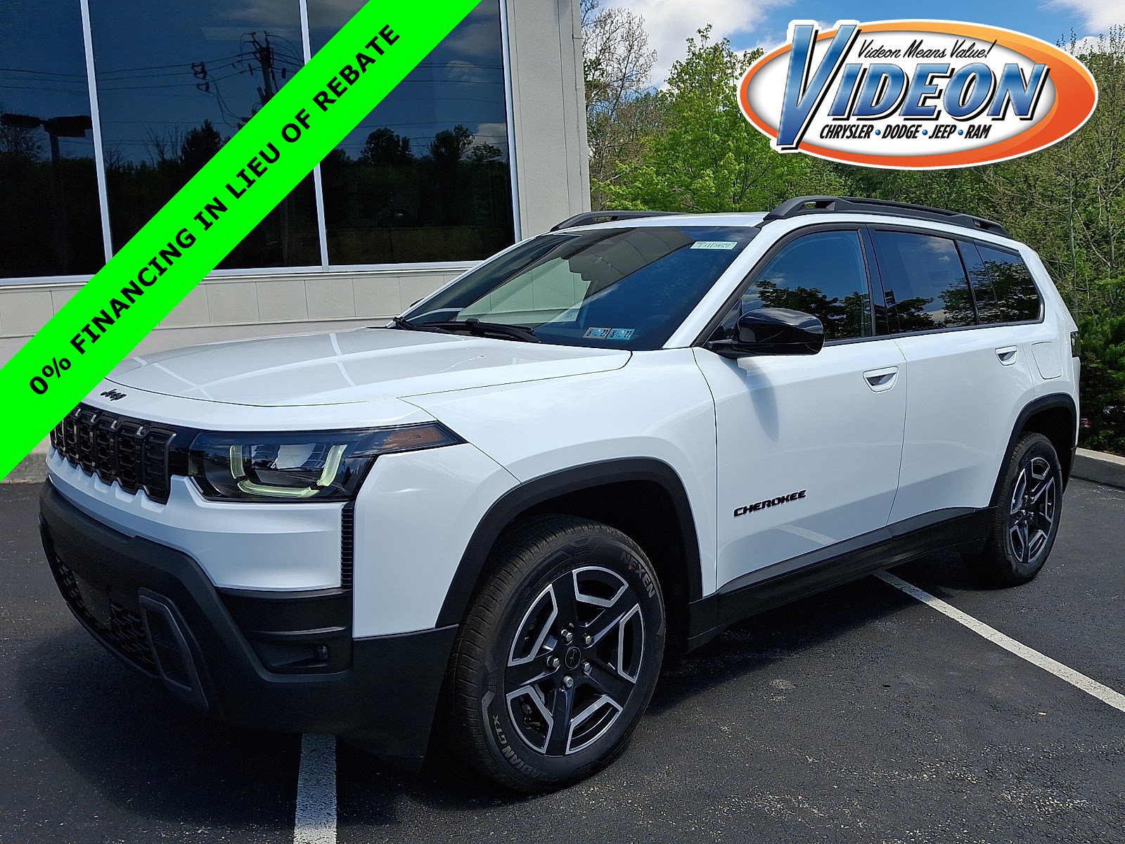 New 2026 Jeep Cherokee Laredo AWD/4WD image 1