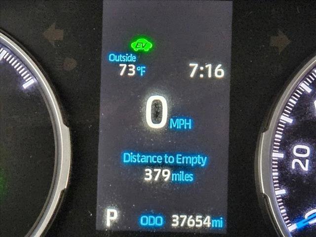 Used 2022 Toyota RAV4 SE image 13
