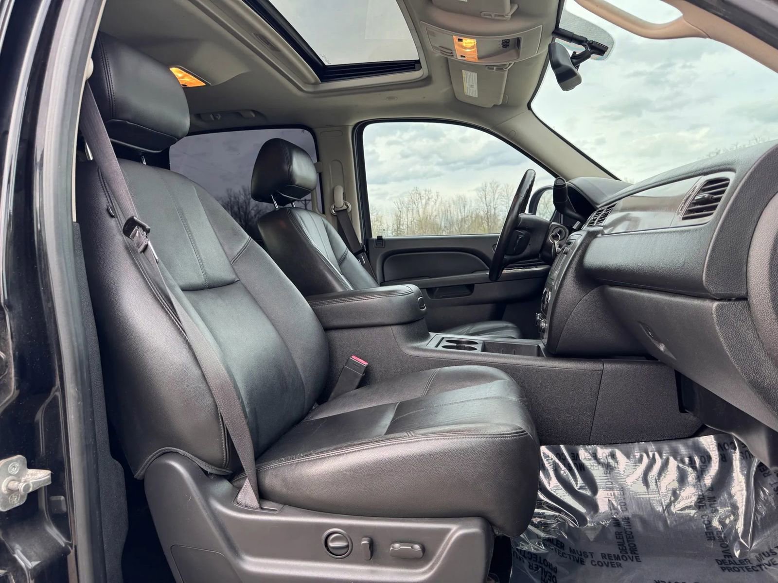 Used 2013 Chevrolet Avalanche LT AWD/4WD image 23