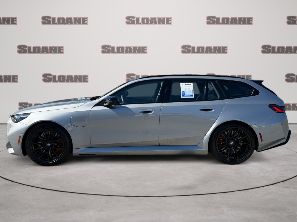 Used 2026 BMW M5 Touring AWD/4WD image 2