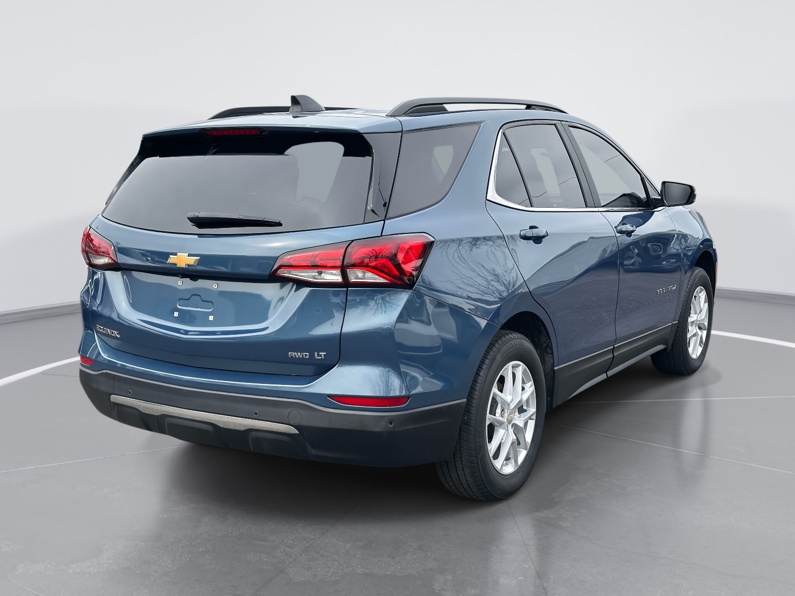 Used 2024 Chevrolet Equinox LT AWD/4WD image 5