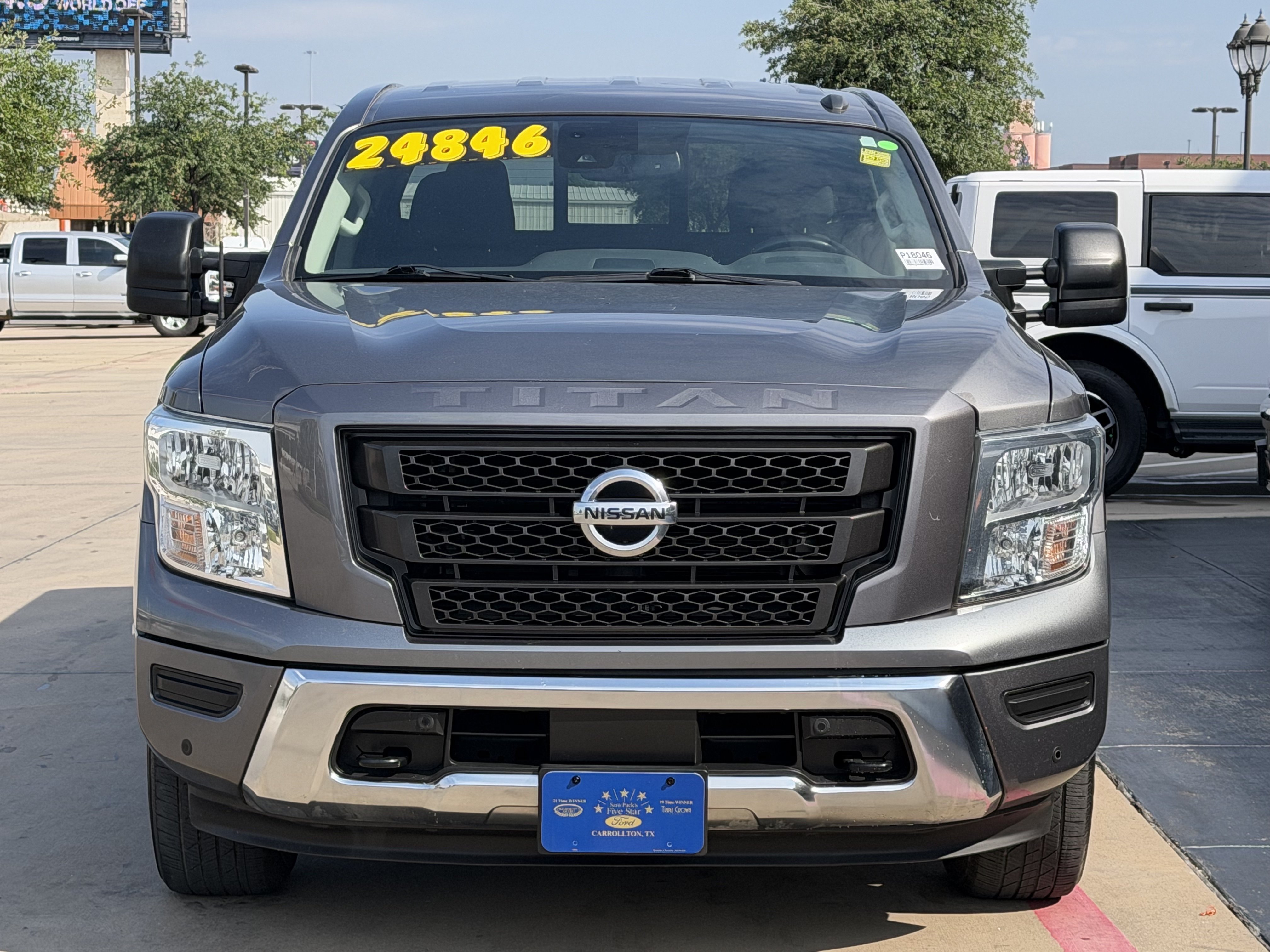 Used 2021 Nissan Titan SV w/ SV Convenience Package AWD/4WD image 8