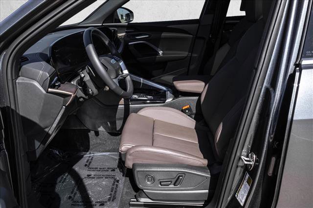 Certified 2025 Audi Q5 Premium Plus w/ Premium Plus image 12