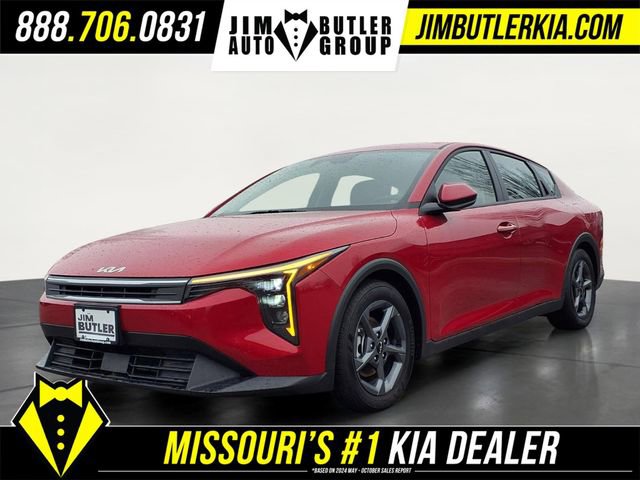 New 2025 Kia K4 LXS image 1