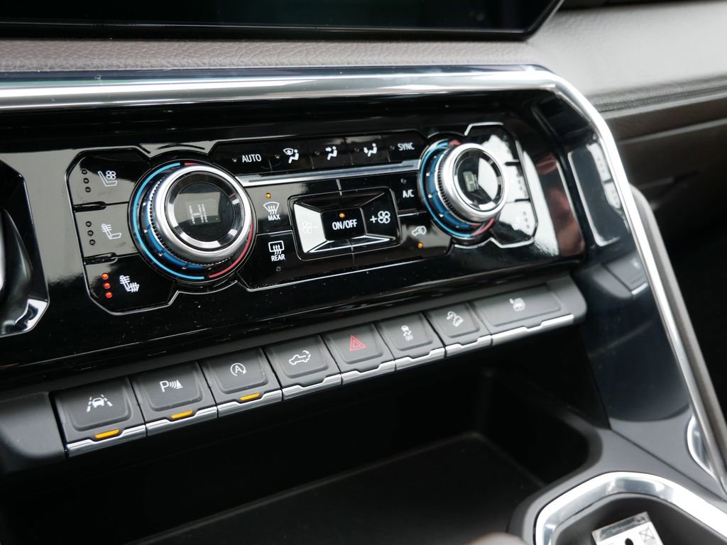 Used 2024 GMC Sierra 1500 Denali w/ Denali Reserve Package image 19