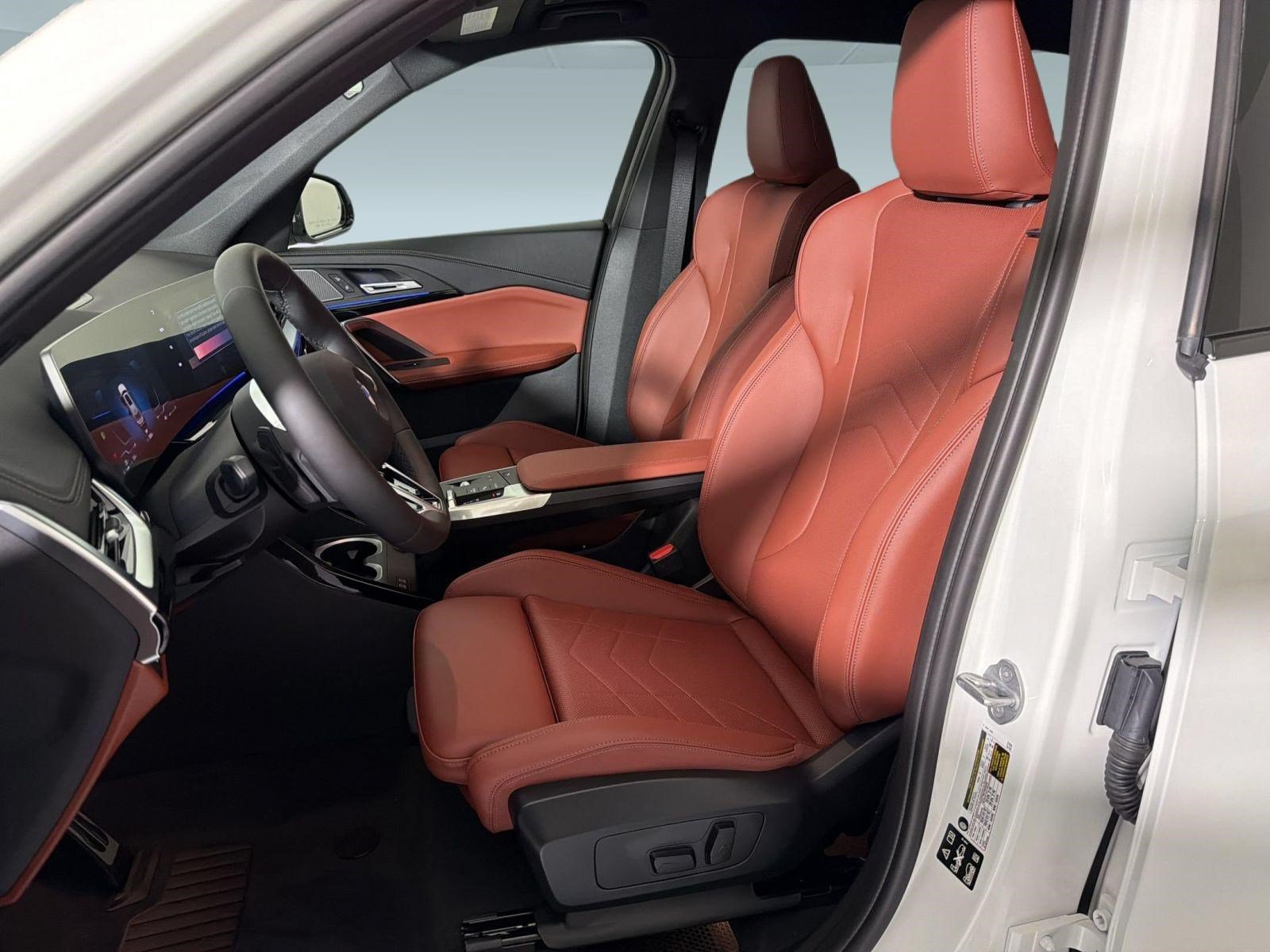 New 2026 BMW X1 xDrive28i w/ Technology Package AWD/4WD image 5