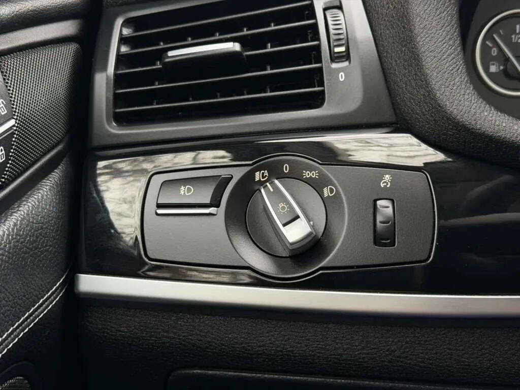 Used 2017 BMW X3 xDrive28i image 15