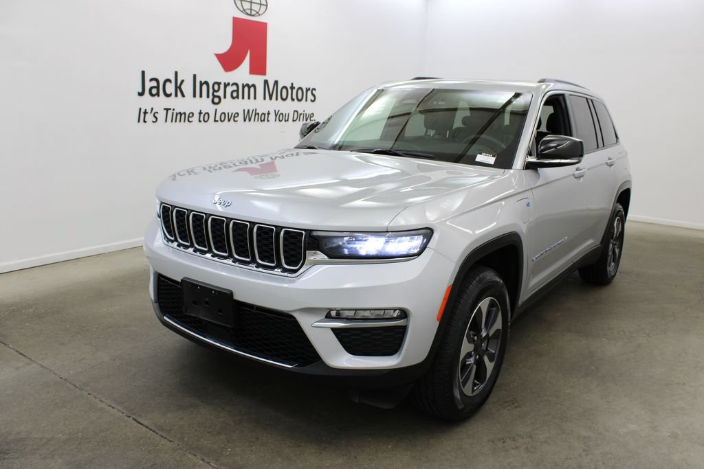 Used 2024 Jeep Grand Cherokee Limited 4xe AWD/4WD image 2