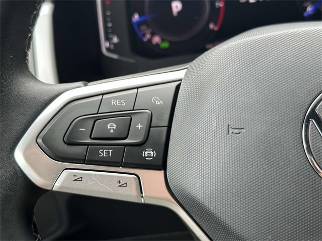 Certified 2022 Volkswagen Atlas Cross Sport SE image 23