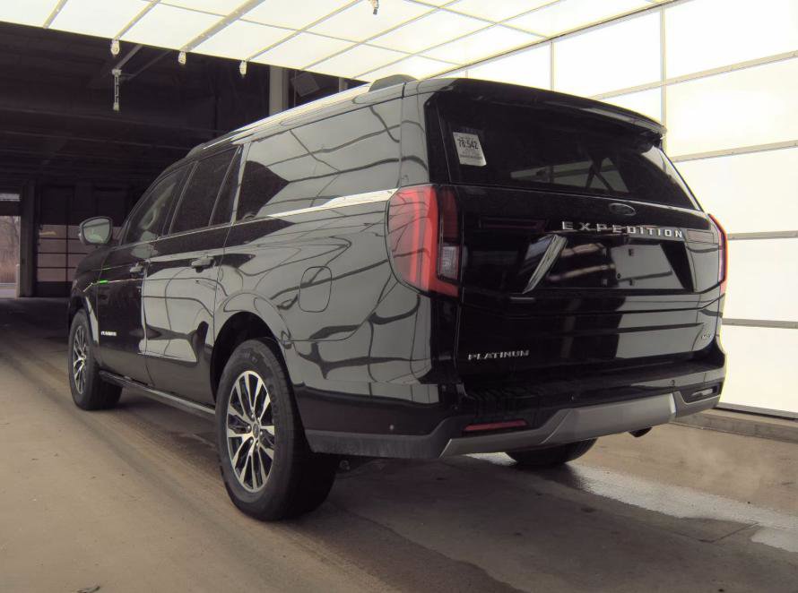Used 2025 Ford Expedition Max Platinum image 3