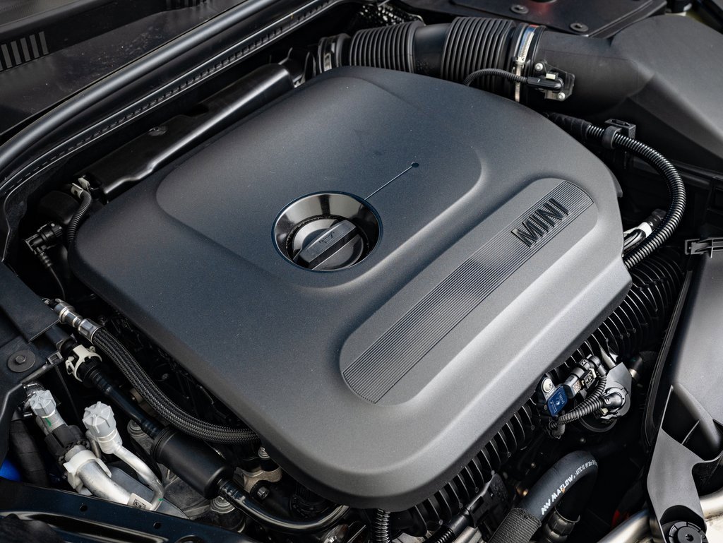 Certified 2025 MINI Cooper 2-Door Hardtop image 34