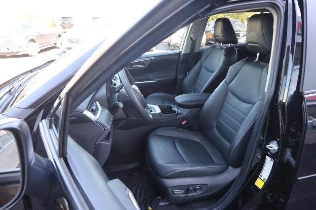 Used 2023 Toyota RAV4 XLE Premium AWD/4WD image 10