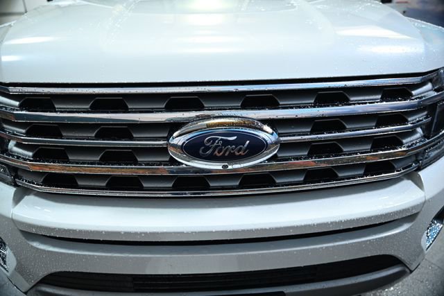 Used 2021 Ford Expedition Limited image 19