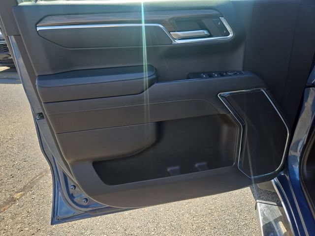 Used 2024 Chevrolet Silverado 1500 LT AWD/4WD image 11