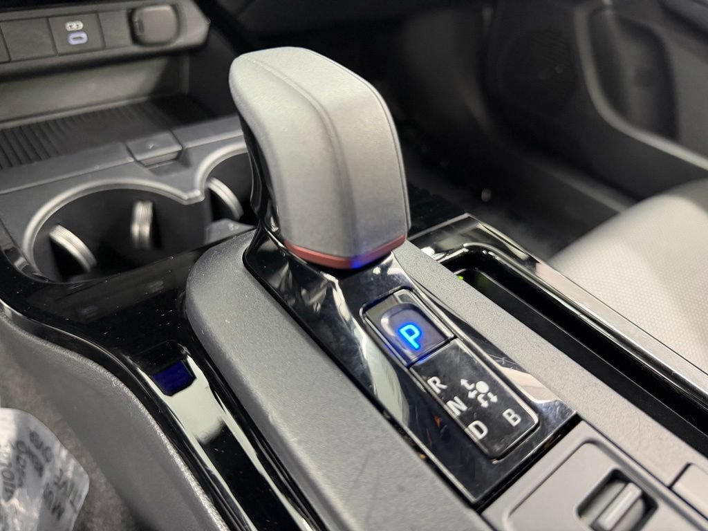 Certified 2025 Toyota Prius Plug-In Hybrid FWD image 31