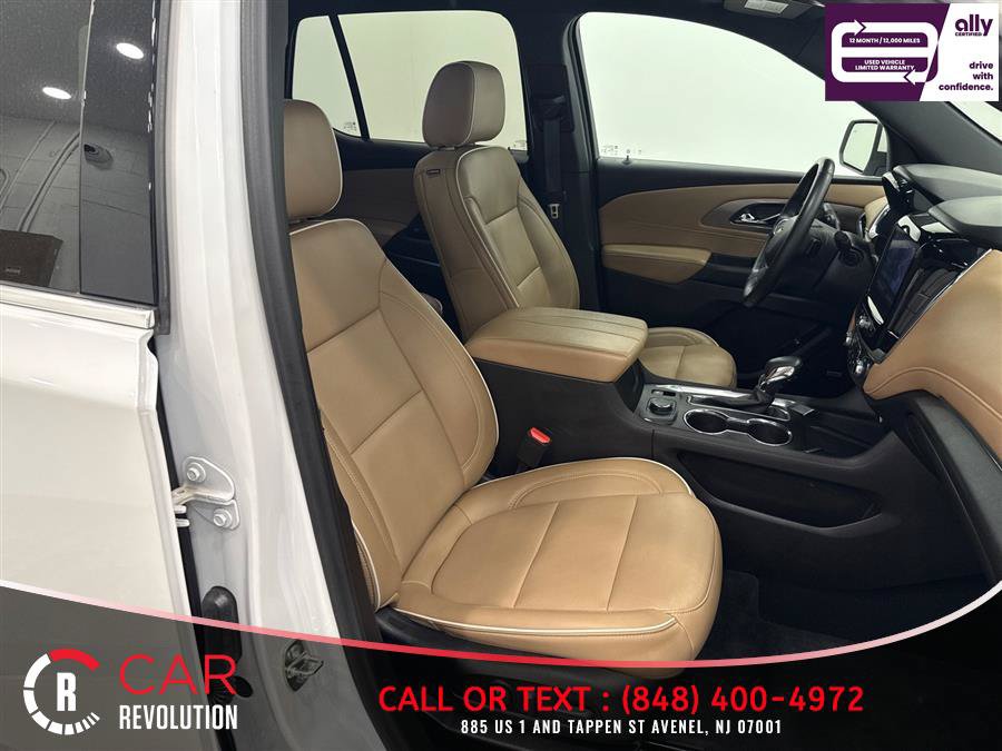 Used 2023 Chevrolet Traverse Premier FWD image 50
