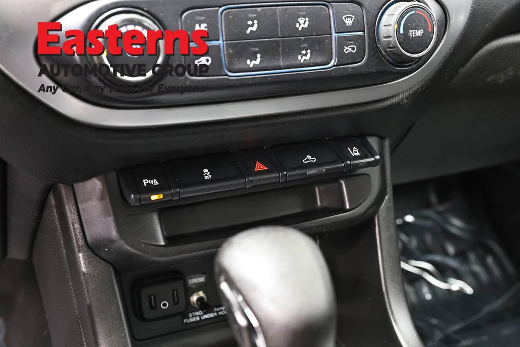 Used 2022 Chevrolet Colorado LT w/ Fleet Safety Package RWD image 21