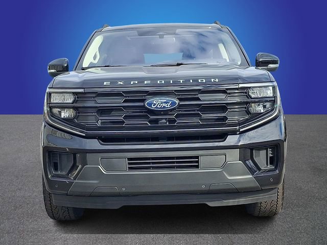Used 2025 Ford Expedition Active image 2