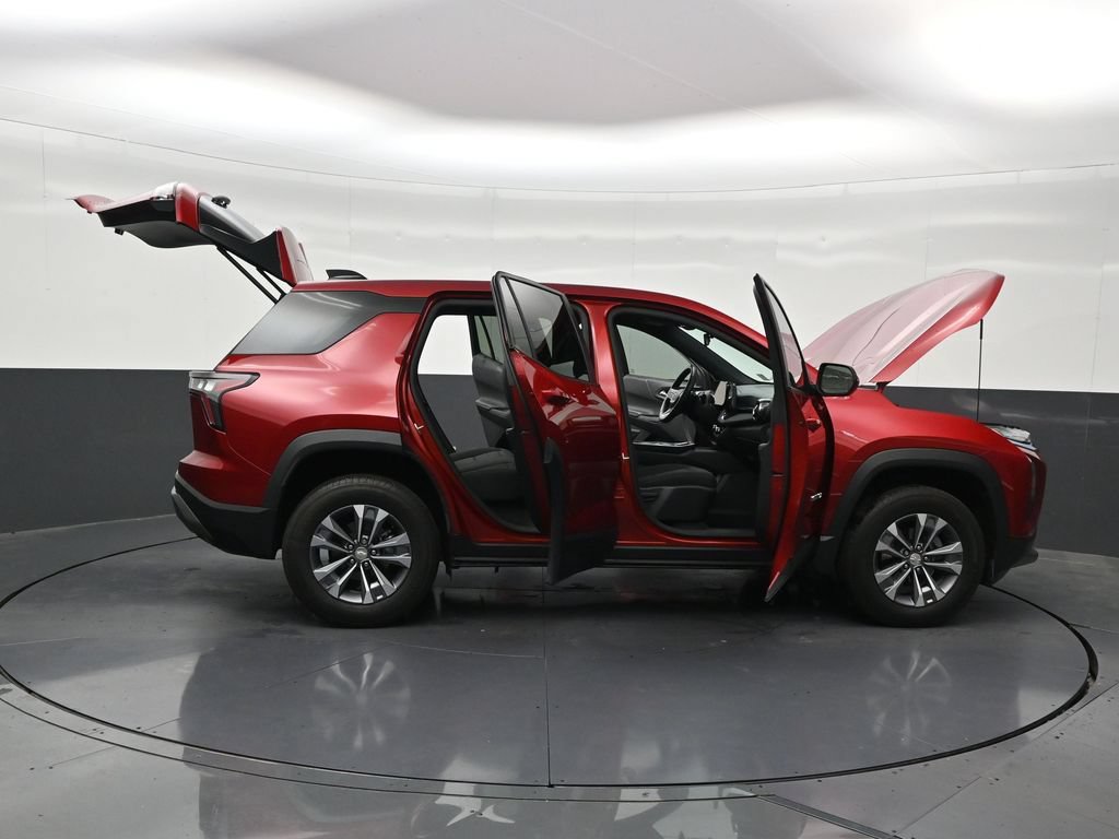 Used 2025 Chevrolet Equinox LT FWD image 33