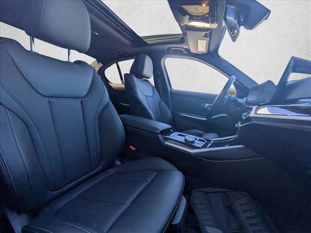 Used 2023 BMW 330i Sedan w/ Premium Package image 20