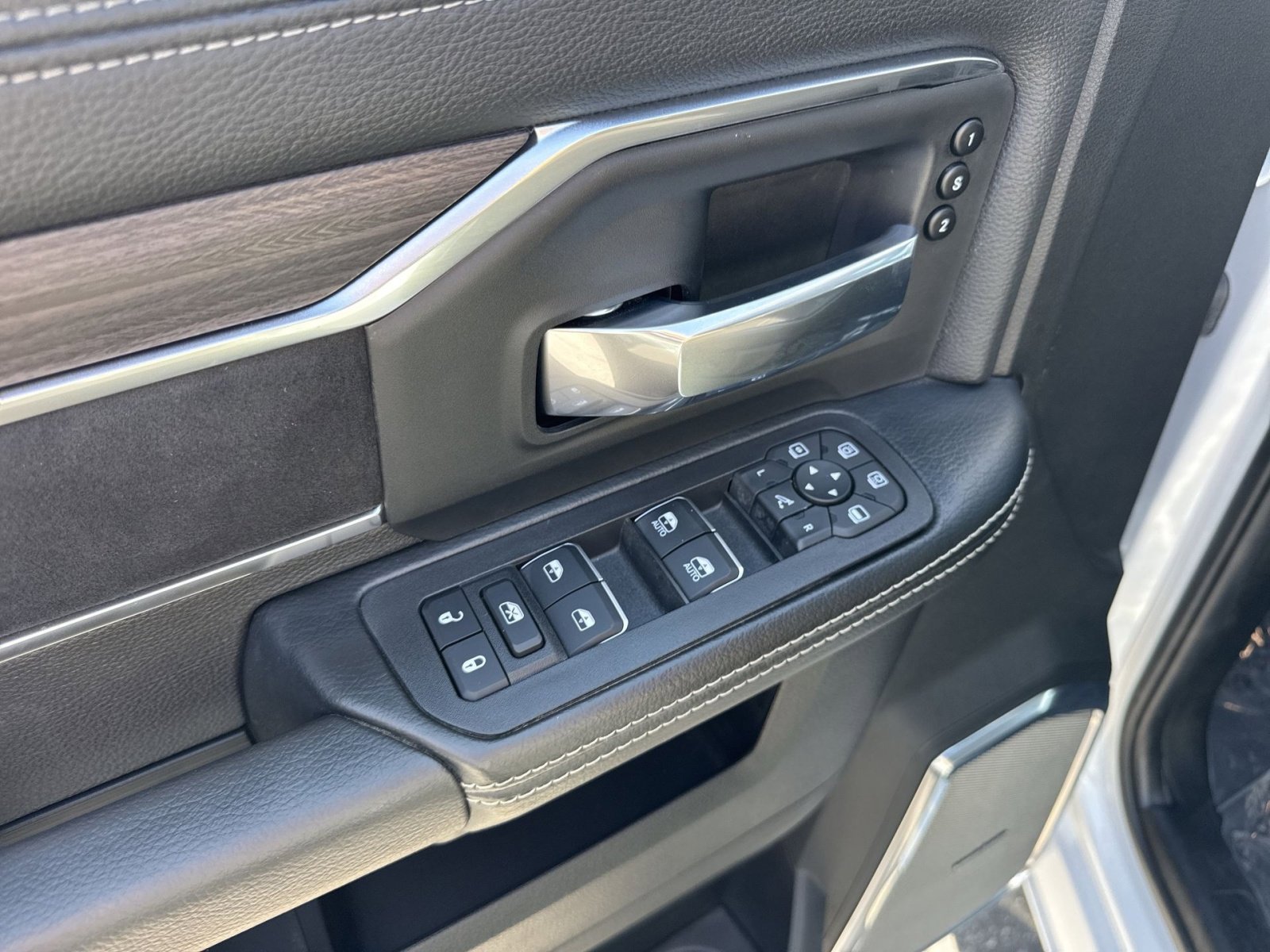 New 2025 RAM 2500 Laramie image 20