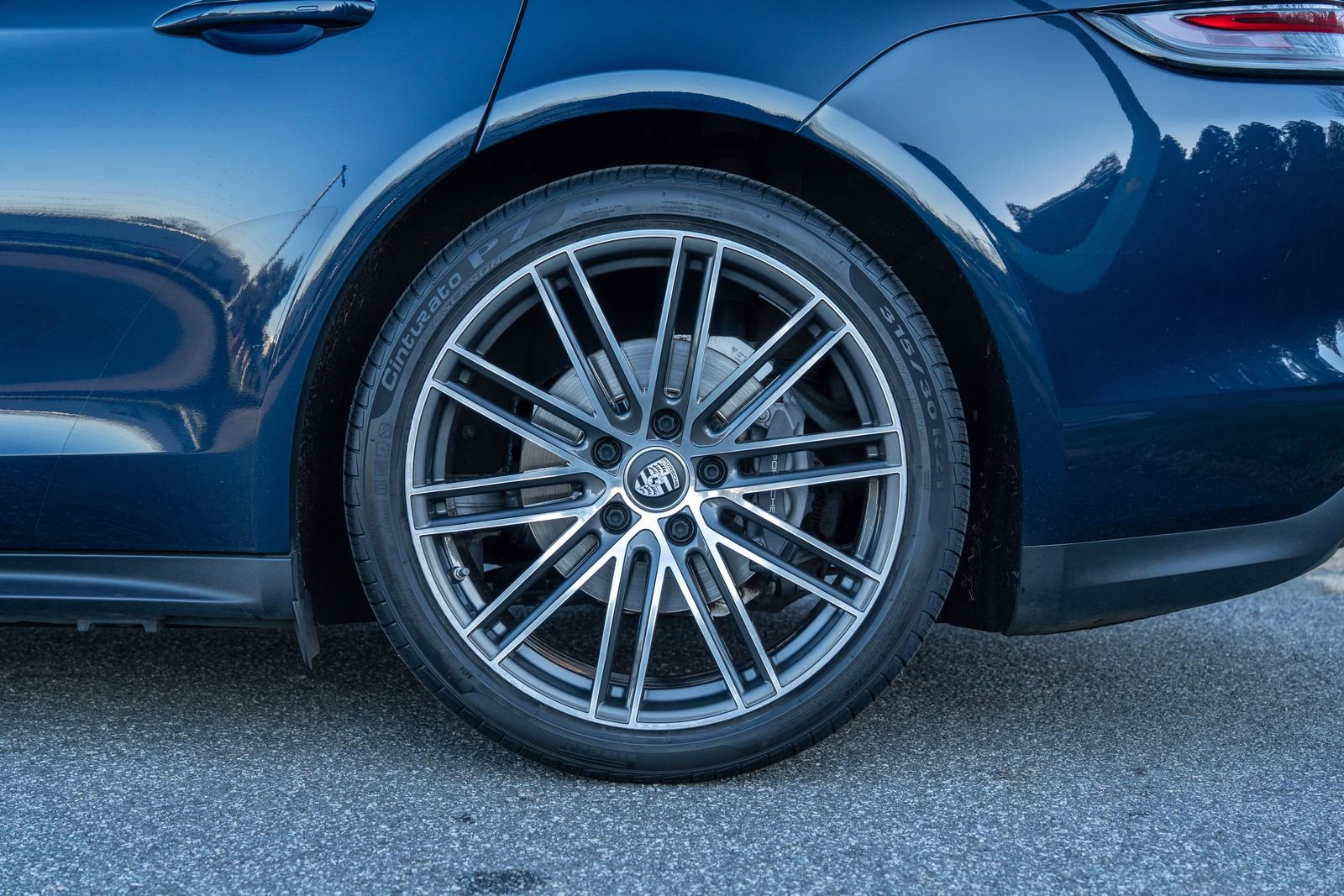 Certified 2022 Porsche Panamera 4 w/ Premium Package image 12