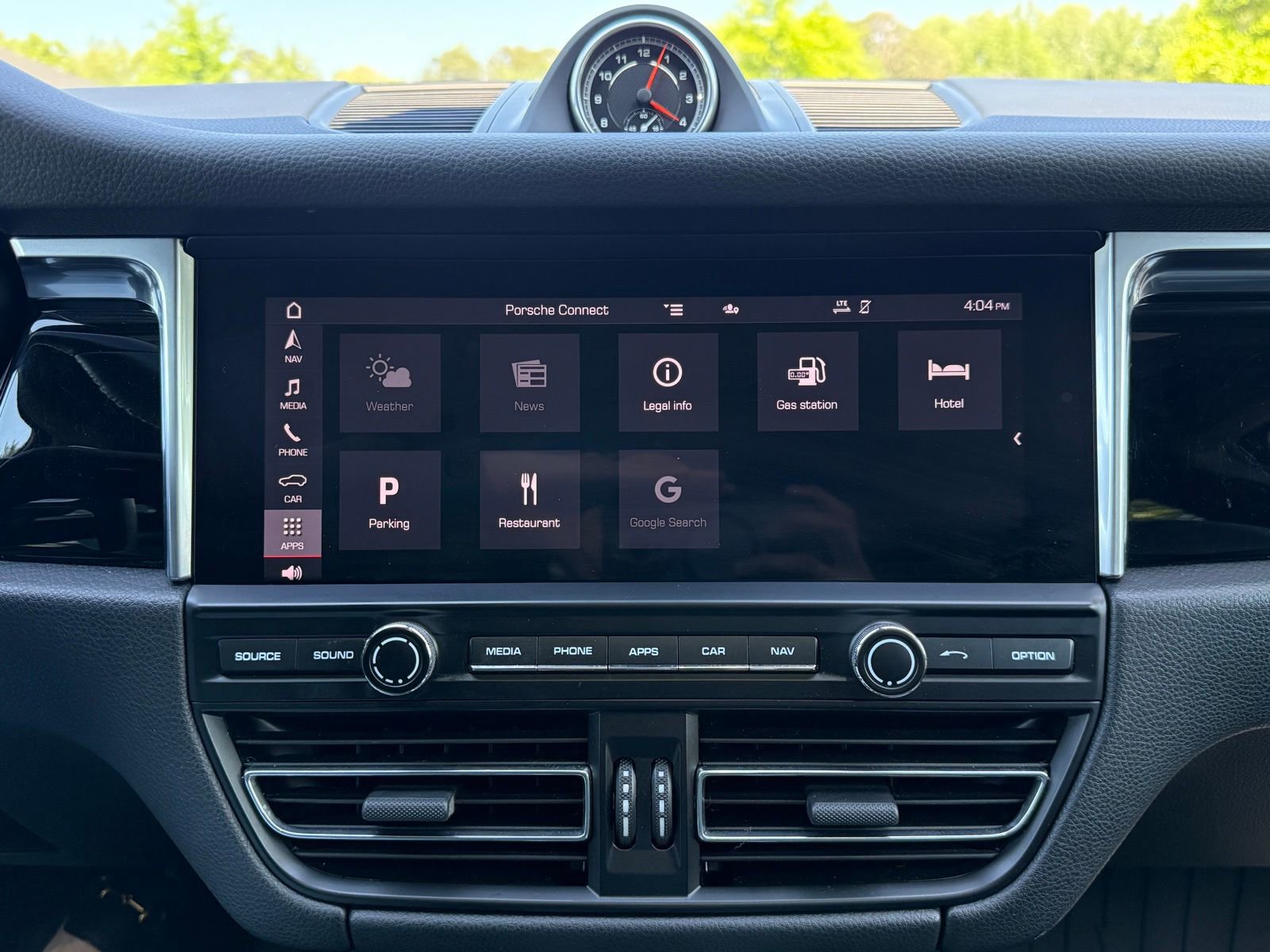 Used 2020 Porsche Macan S image 29