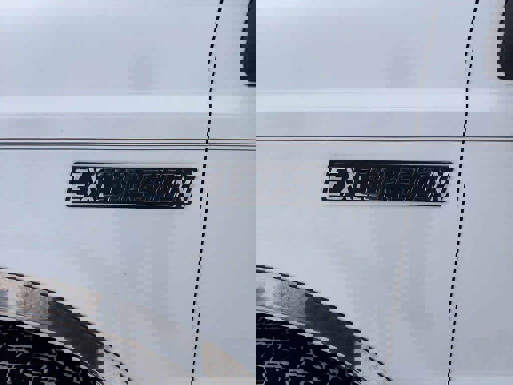 Used 2002 Ford Excursion Limited image 9