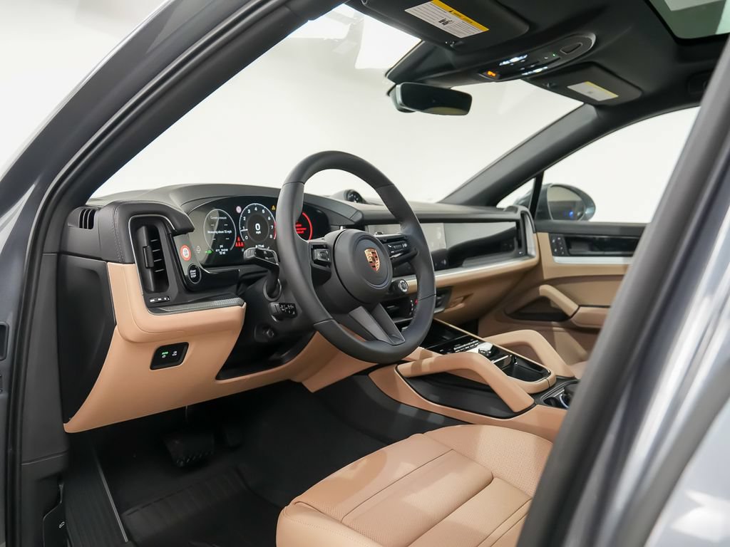 New 2026 Porsche Cayenne Coupe AWD/4WD image 4
