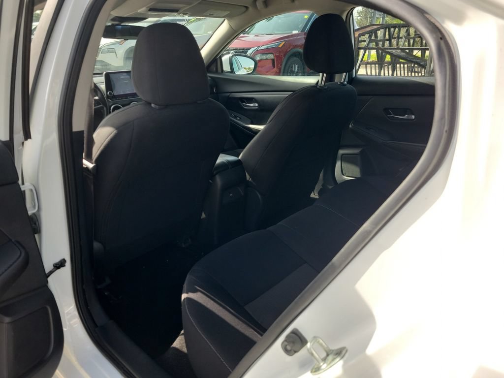 Certified 2022 Nissan Sentra SV FWD image 9