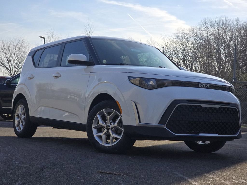 Used 2023 Kia Soul LX w/ LX Technology Package