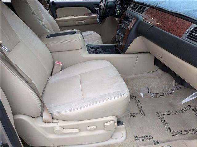 Used 2008 Chevrolet Suburban LT image 22