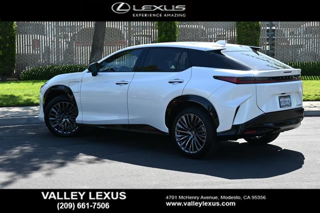 Certified 2025 Lexus RZ 300e w/ Accessory Package (Z1) FWD image 4