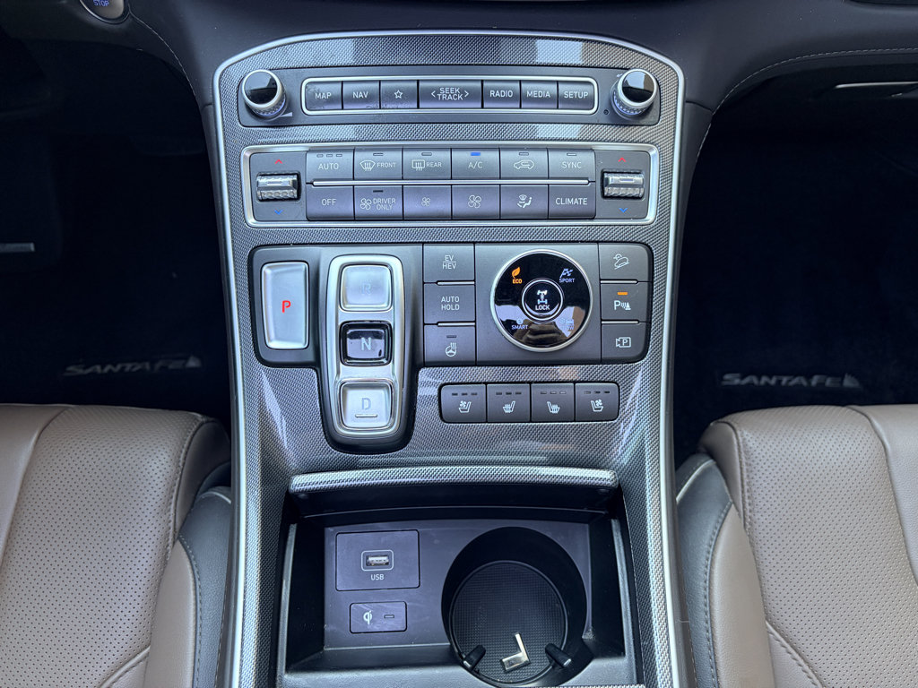 Used 2023 Hyundai Santa Fe Limited AWD/4WD image 18