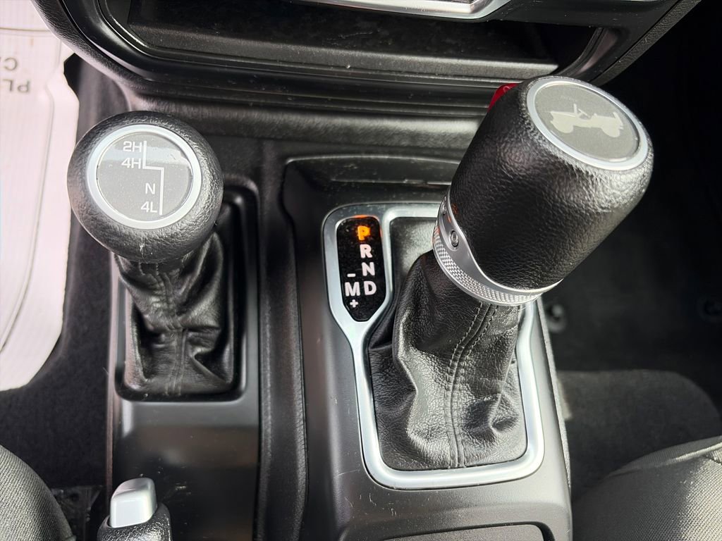 Used 2023 Jeep Wrangler Sport image 32