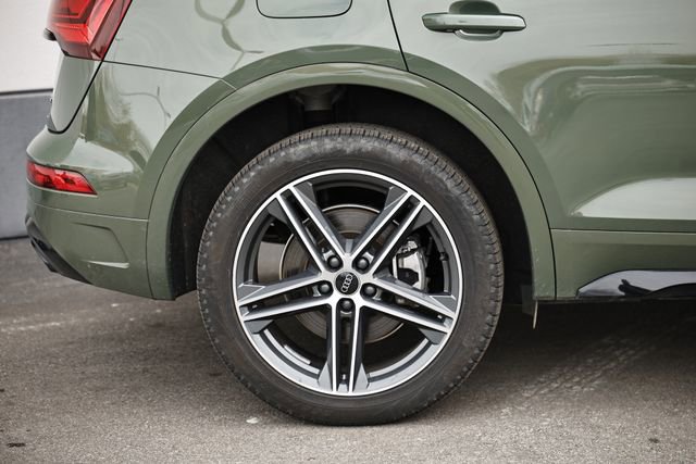 Used 2023 Audi Q5 e Premium Plus image 5