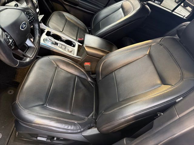Used 2020 Ford Explorer XLT w/ Equipment Group 202A image 22