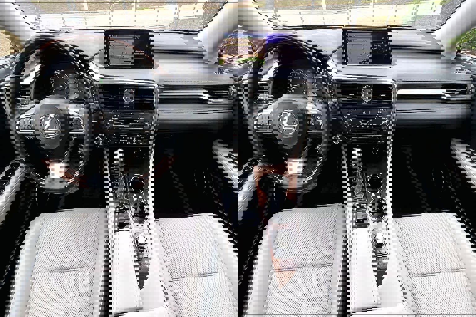 Used 2017 Lexus RX 350 w/ Premium Package image 16