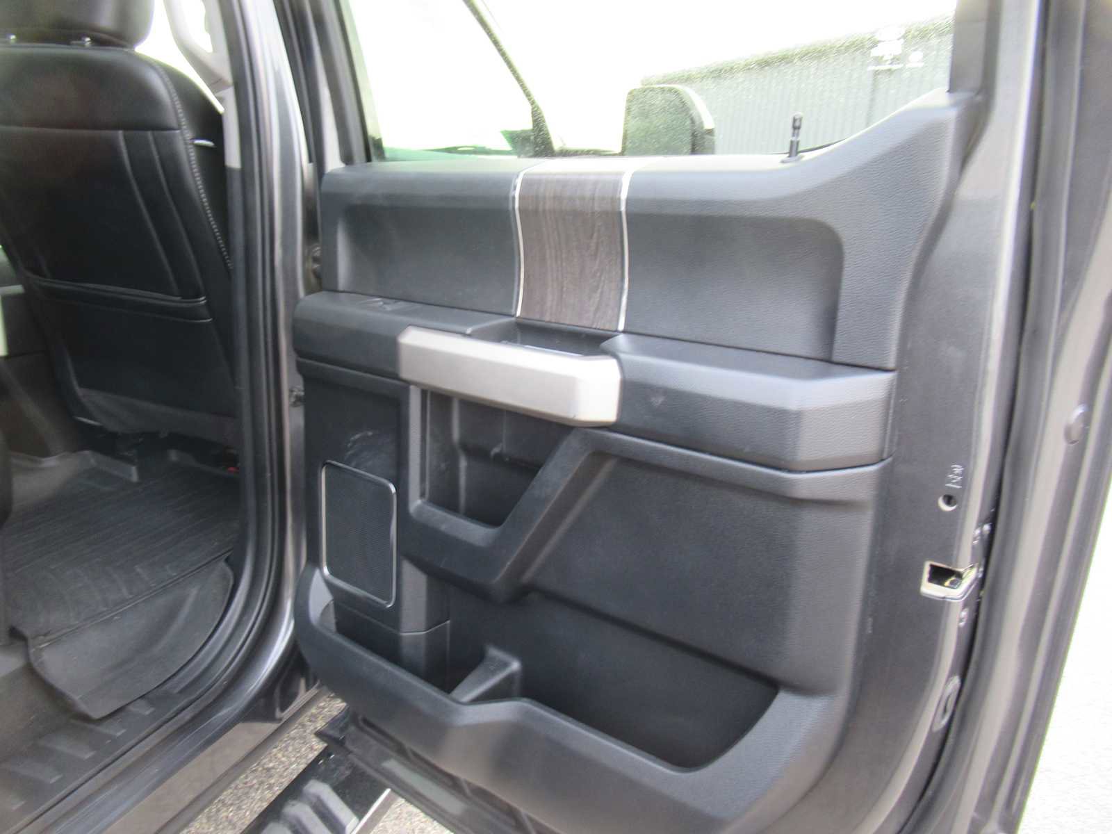 Used 2020 Ford F250 Lariat image 22