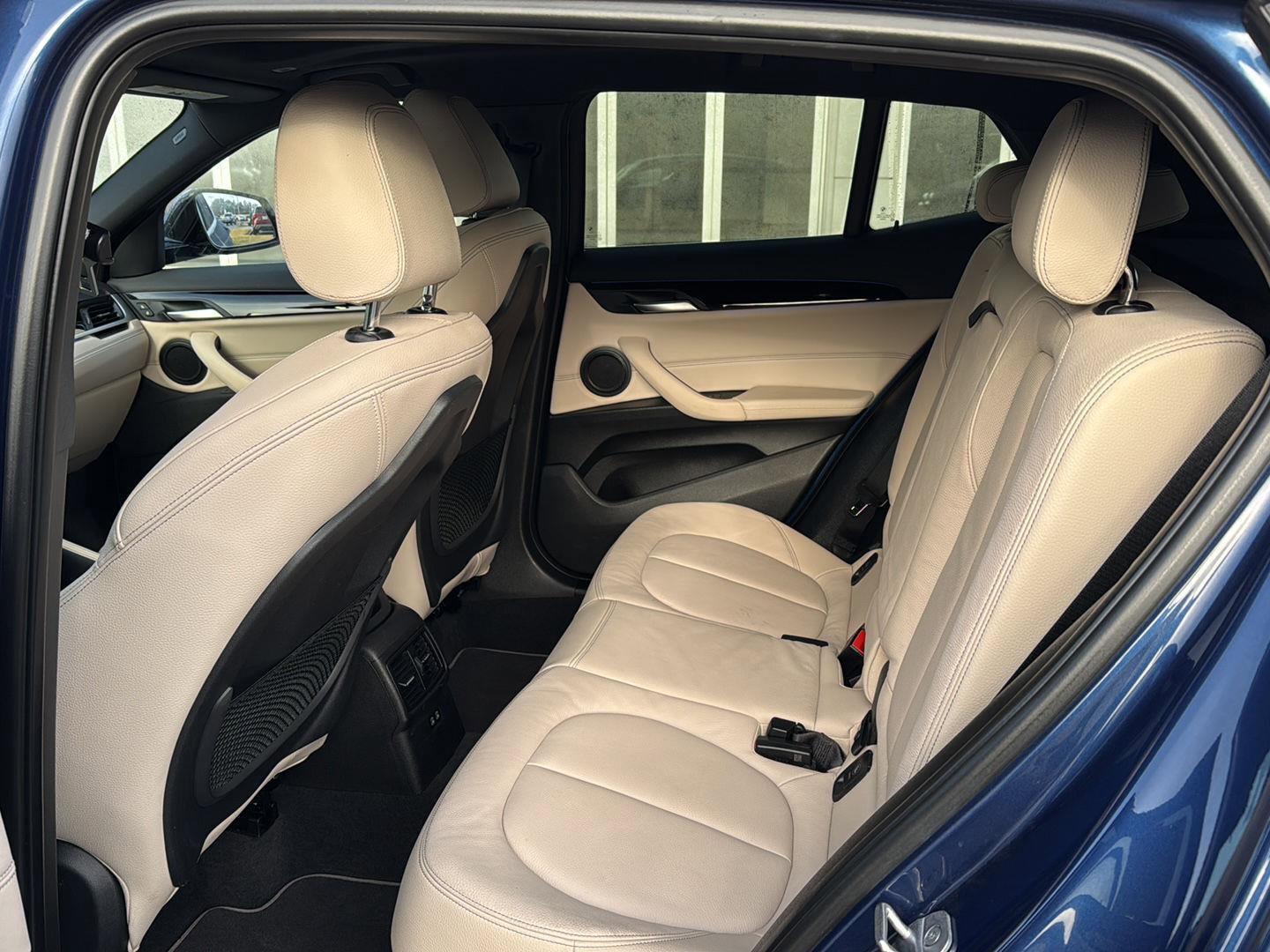 Used 2022 BMW X2 sDrive28i w/ Premium Package image 9