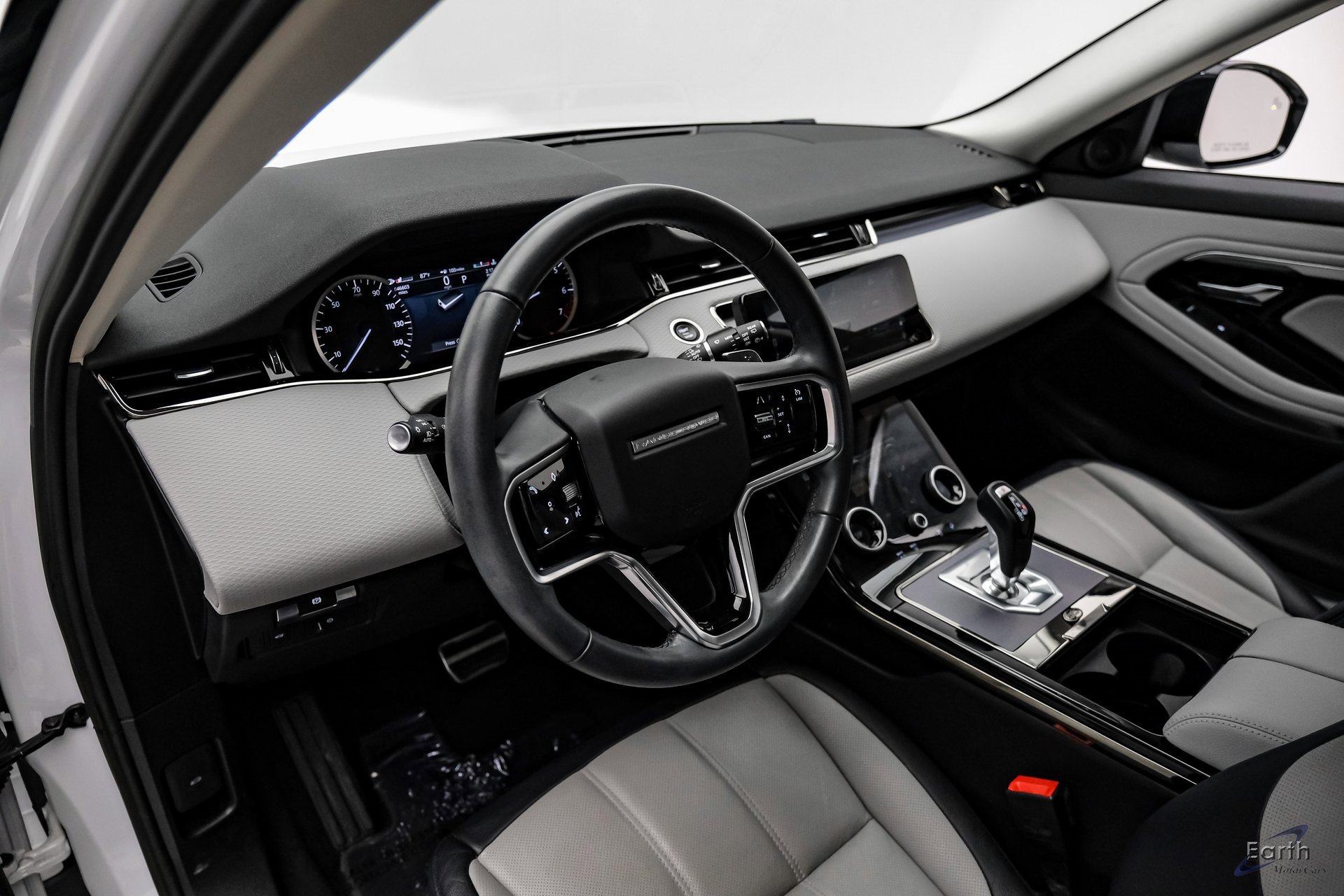 Used 2023 Land Rover Range Rover Evoque R-Dynamic S image 33