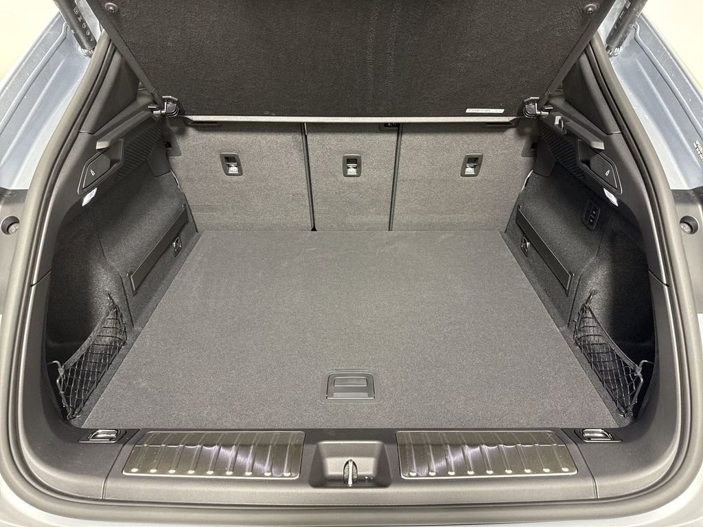 New 2026 Porsche Macan 4 Electric AWD/4WD image 21