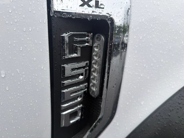 Used 2019 Ford F550 4x4 Regular Cab Super Duty w/ XL Value Package image 25