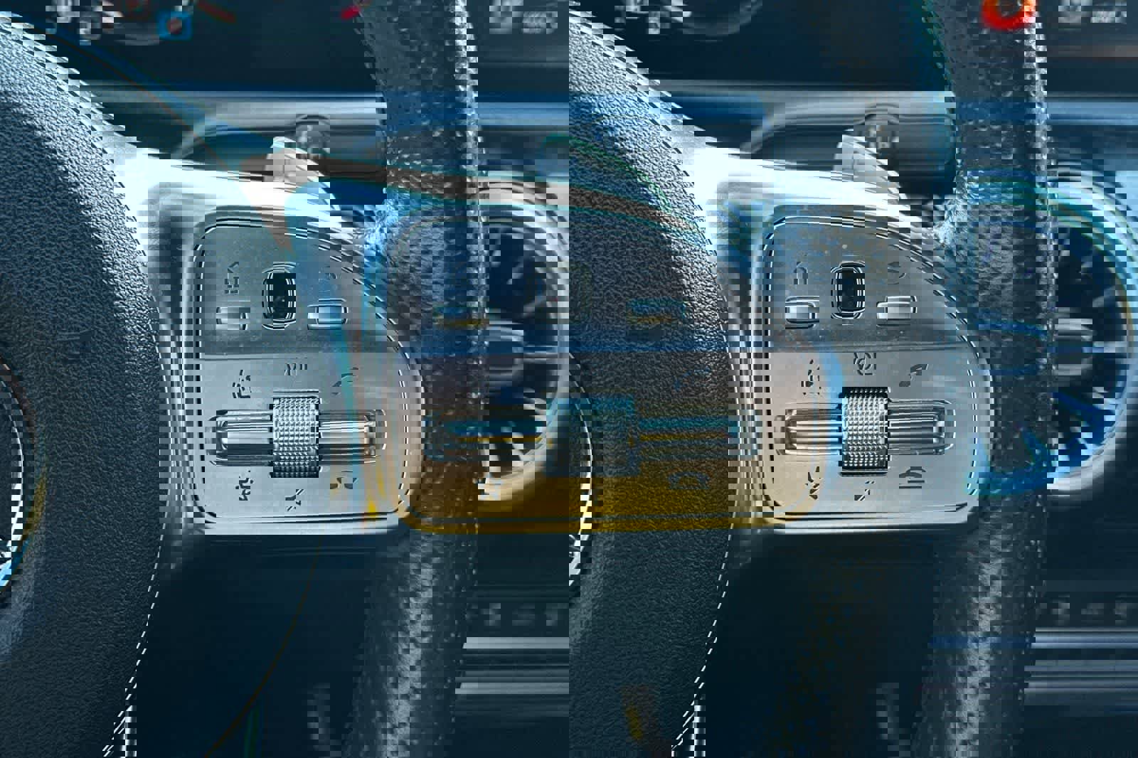 Used 2022 Mercedes-Benz CLA 250 image 26