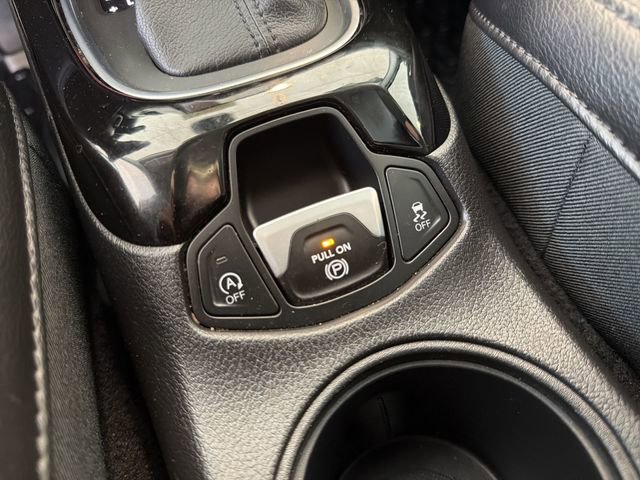 Used 2018 Jeep Compass Latitude AWD/4WD image 28