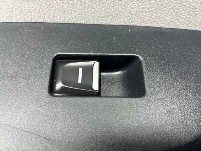 Used 2023 Honda Pilot LX image 16