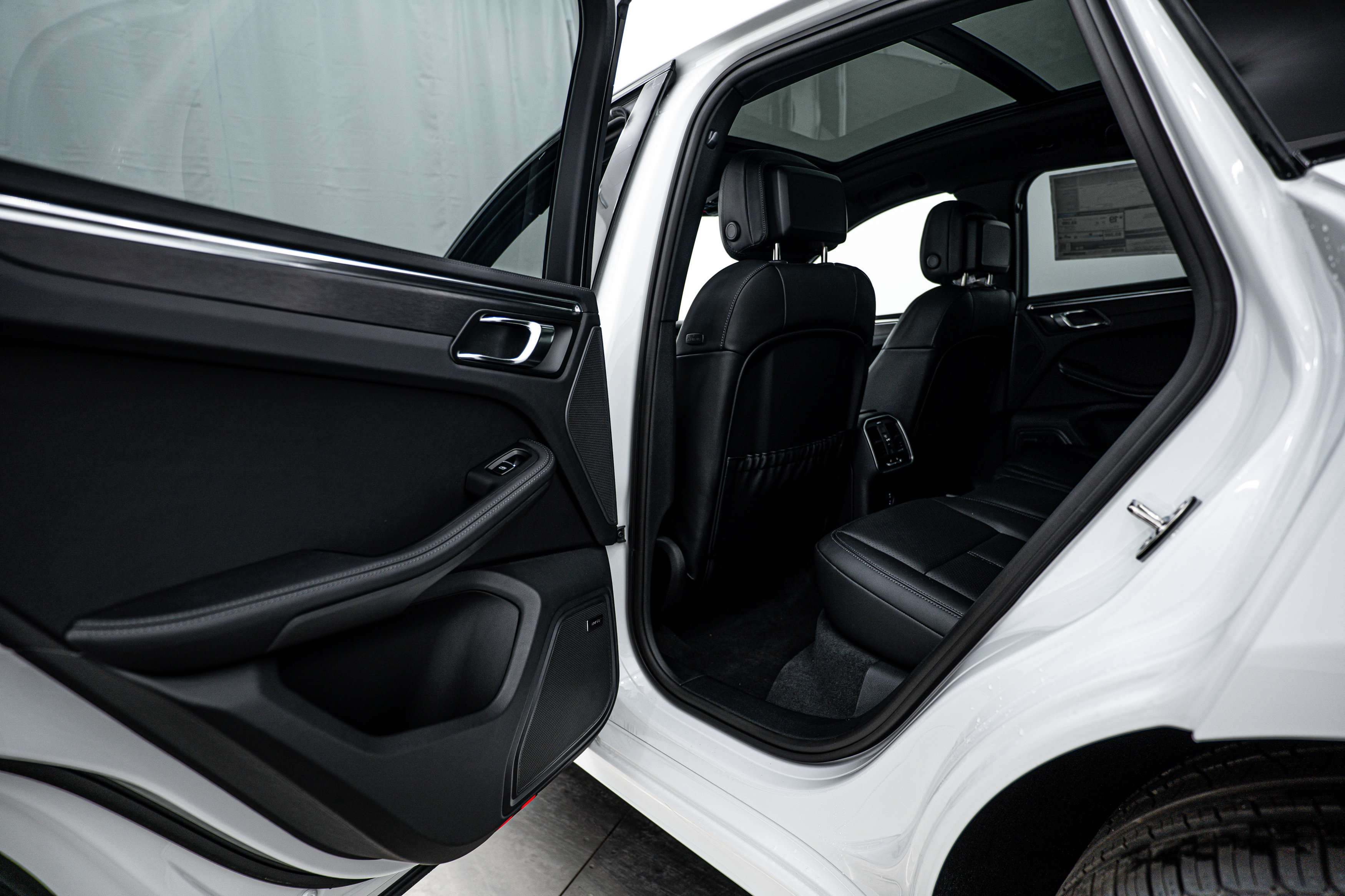 New 2026 Porsche Macan GTS image 21