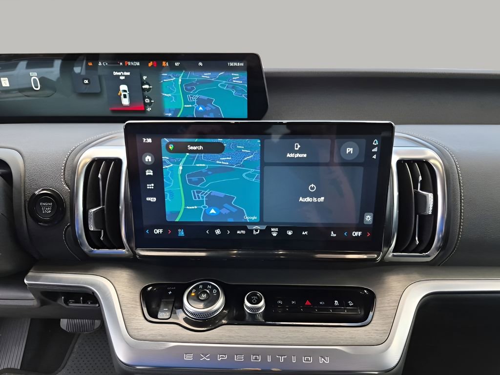 Used 2025 Ford Expedition Platinum image 37