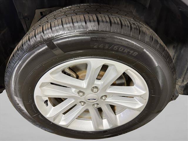 Used 2017 Ford Explorer XLT FWD image 17