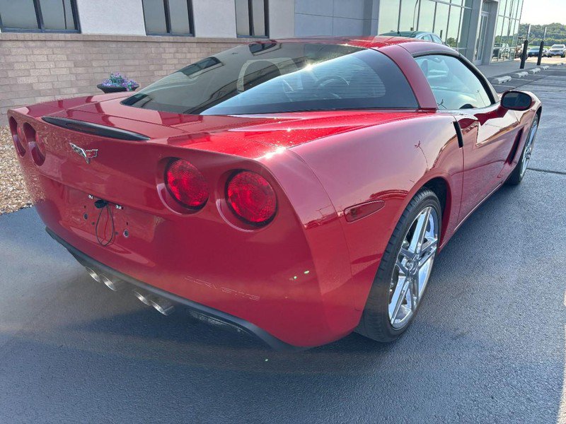 Used 2005 Chevrolet Corvette Coupe w/ Preferred Equipment Group RWD image 3
